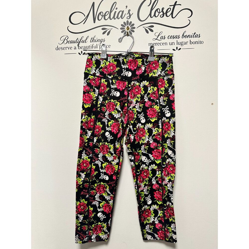 Betsey Johnson Performance Floral Skull Cropped Leggings Small NWOT
